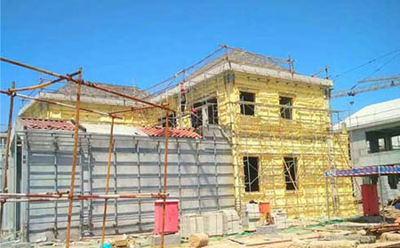 建筑保溫聚氨酯發(fā)泡設備(圖1) 建筑保溫聚氨酯發(fā)泡設備施工案例